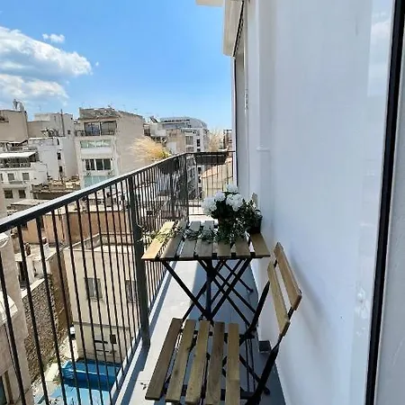 Gorgeous Renovated Apt. Close To Metro And Cultural Sites! Apartment *