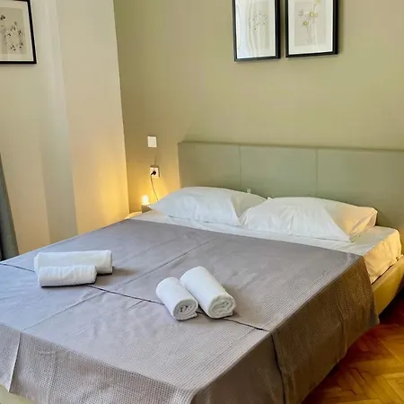 Apartment Gorgeous Renovated Apt. Close To Metro And Cultural Sites!